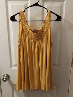 Premise -Sleeveless Yellow Tank Top with Embroidered Neckline-2X